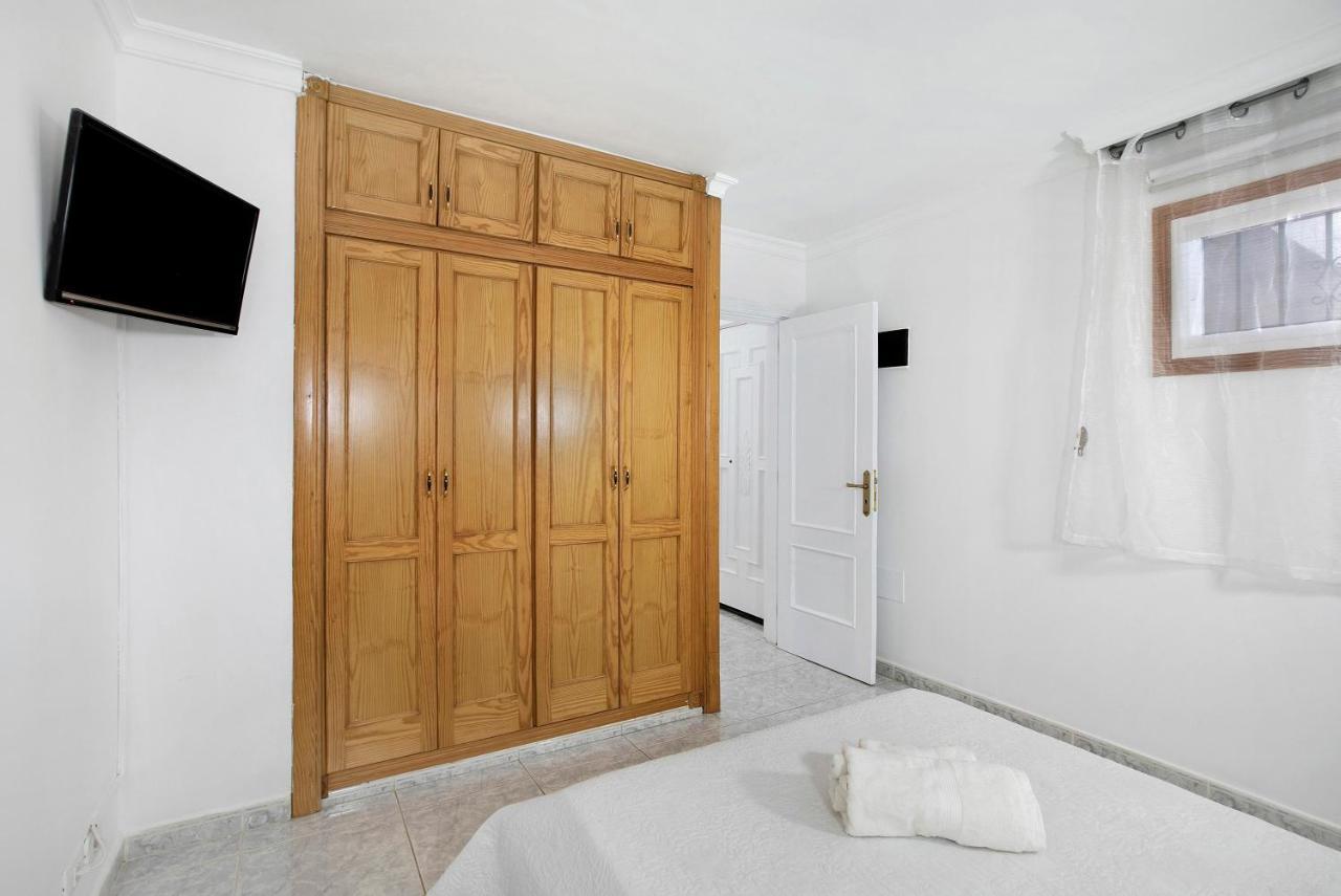Apartamento Mertxe Арона Екстериор снимка